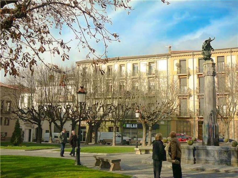 Casa Ramona Apartamento De Pueblo Con Patio En El Centro De Sant Joan Sant Joan de les Abadesses Kültér fotó