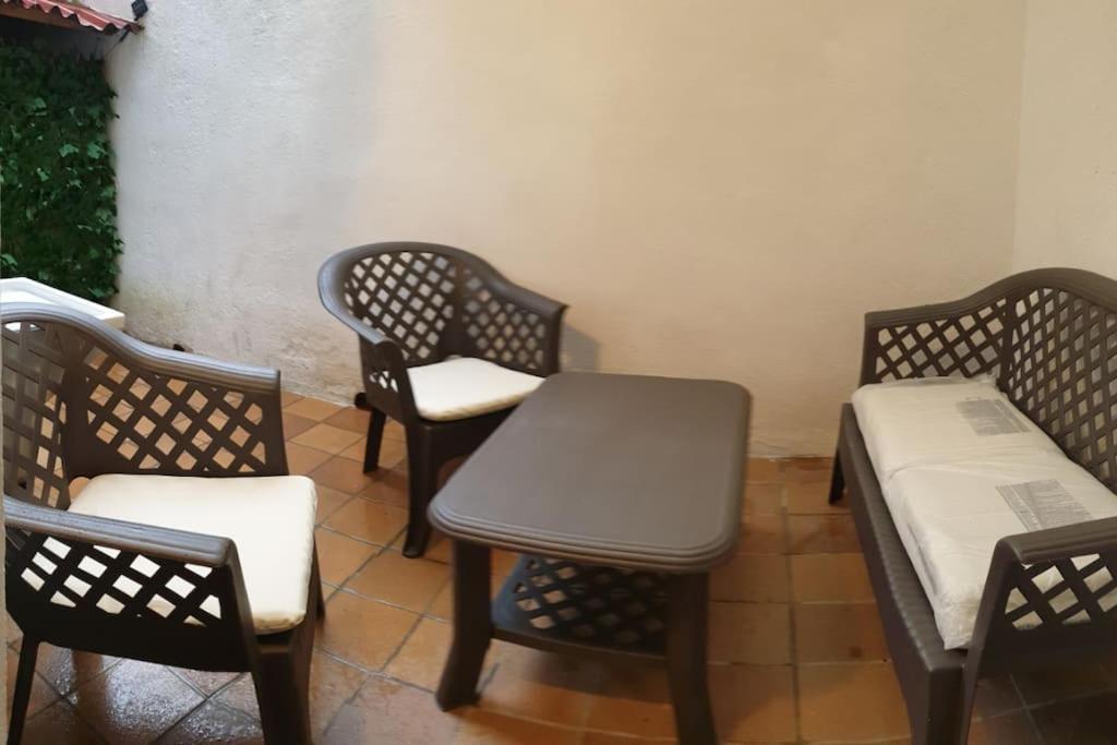 Casa Ramona Apartamento De Pueblo Con Patio En El Centro De Sant Joan Sant Joan de les Abadesses Kültér fotó